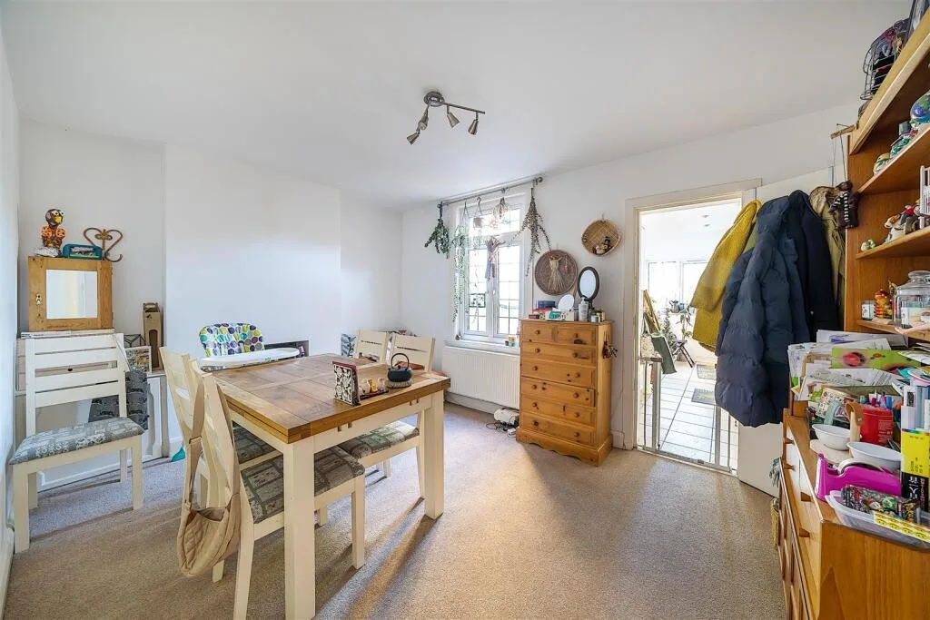 2 bedroom terraced house for rent