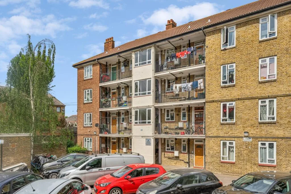 3 bedroom flat for rent