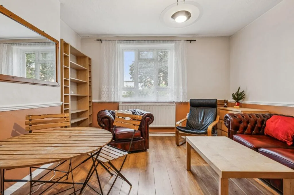 3 bedroom flat for rent