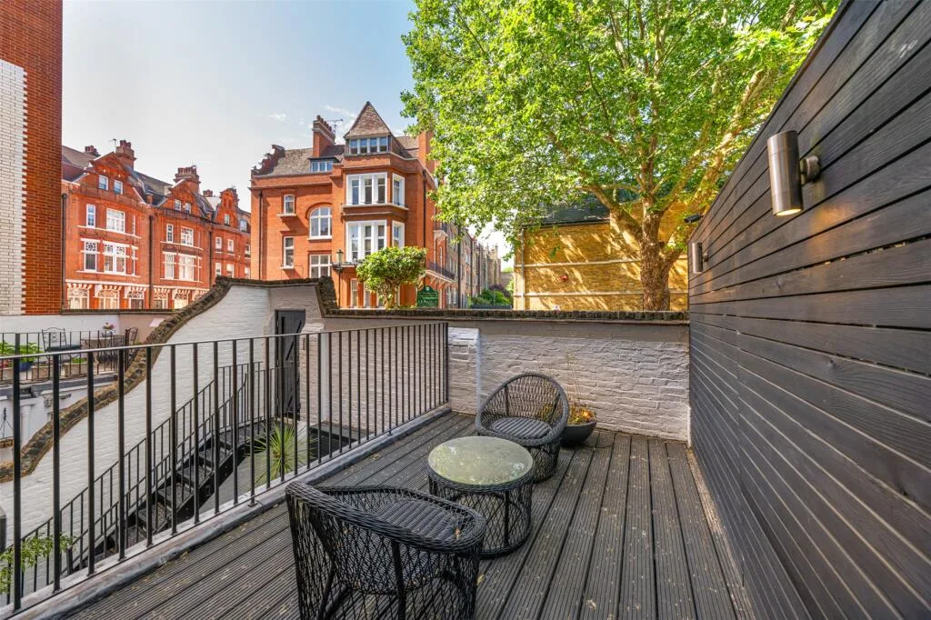 3 bedroom flat for rent
