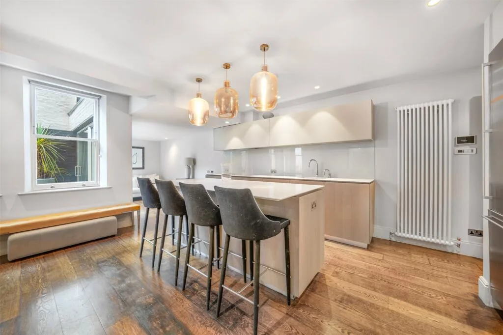 3 bedroom flat for rent