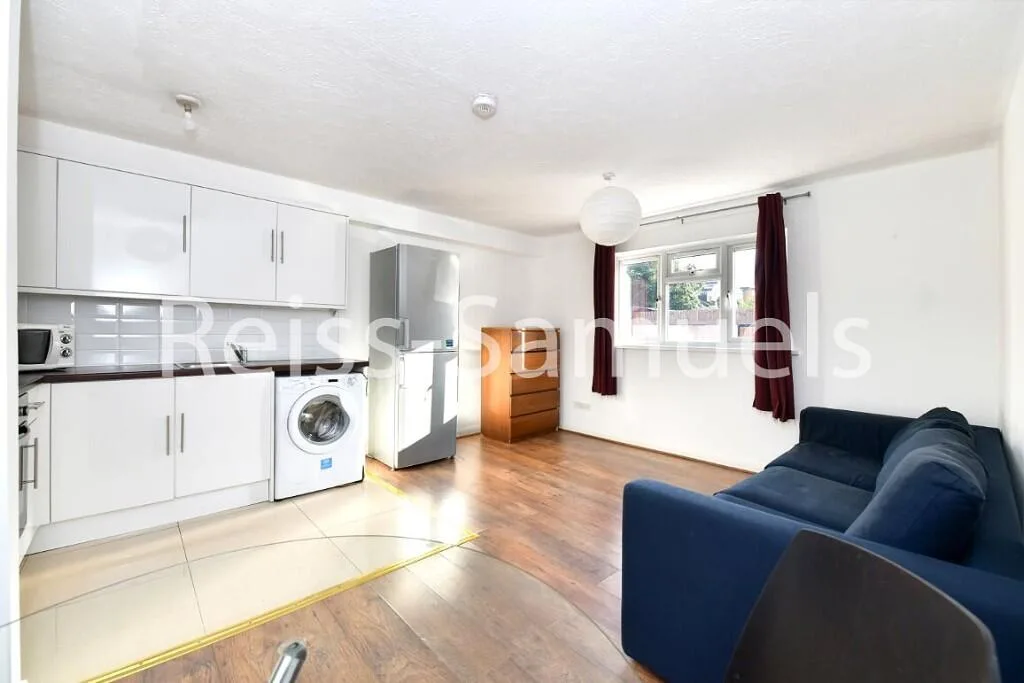 1 bedroom ground floor flat for rent