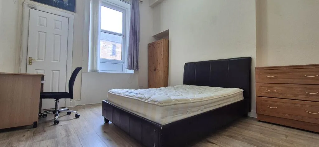 4 bedroom flat for rent