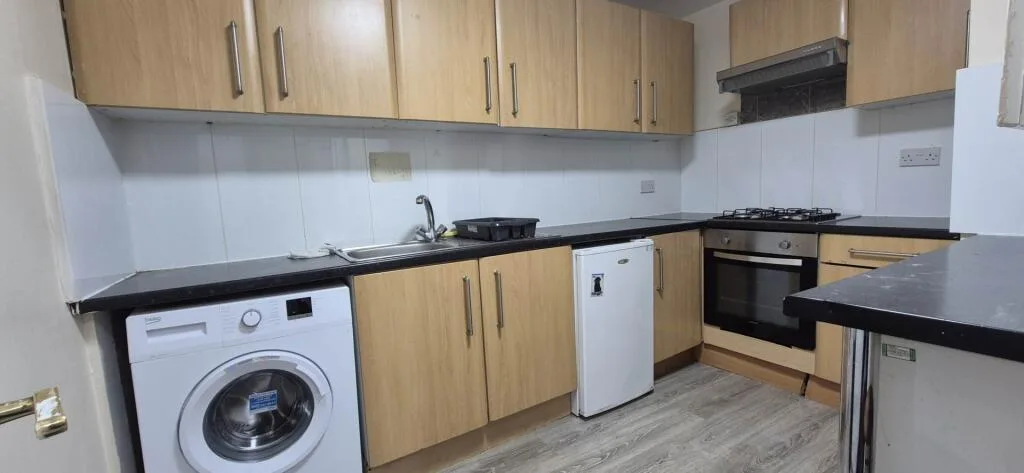 4 bedroom flat for rent