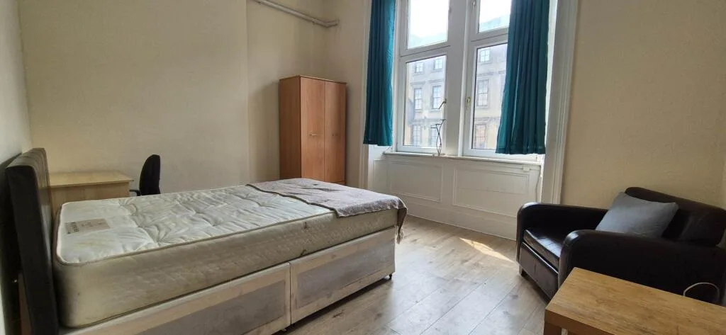 4 bedroom flat for rent