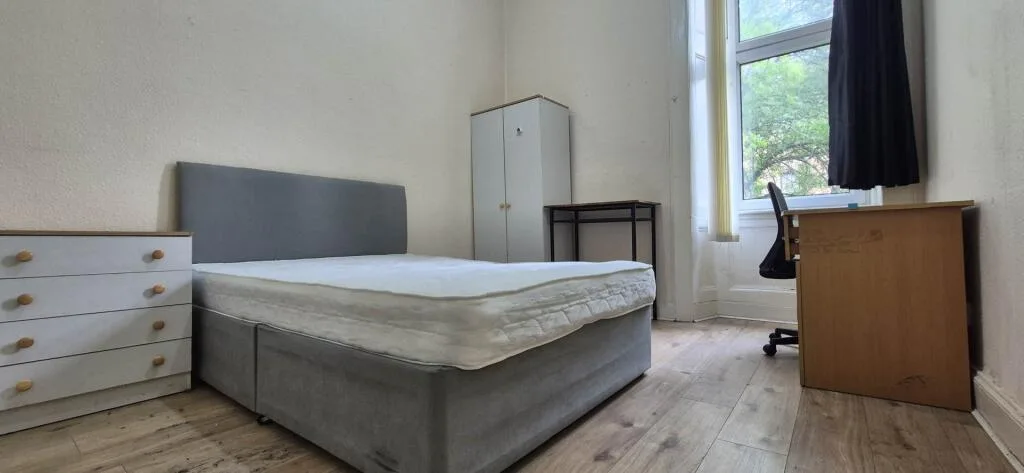 4 bedroom flat for rent