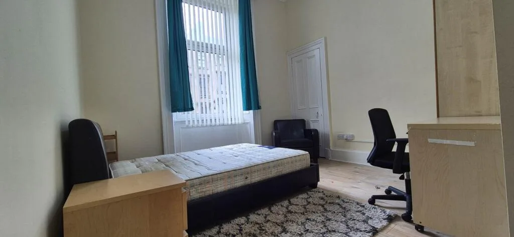 4 bedroom flat for rent