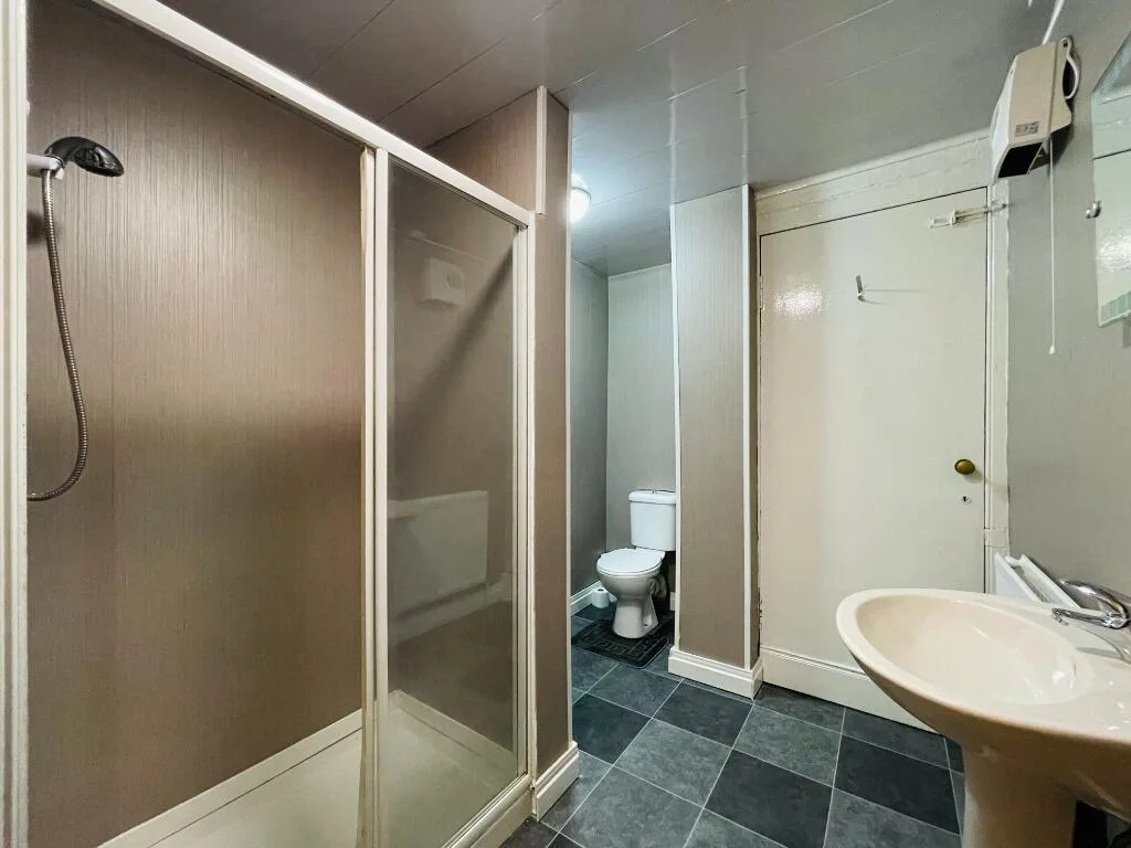 4 bedroom flat for rent