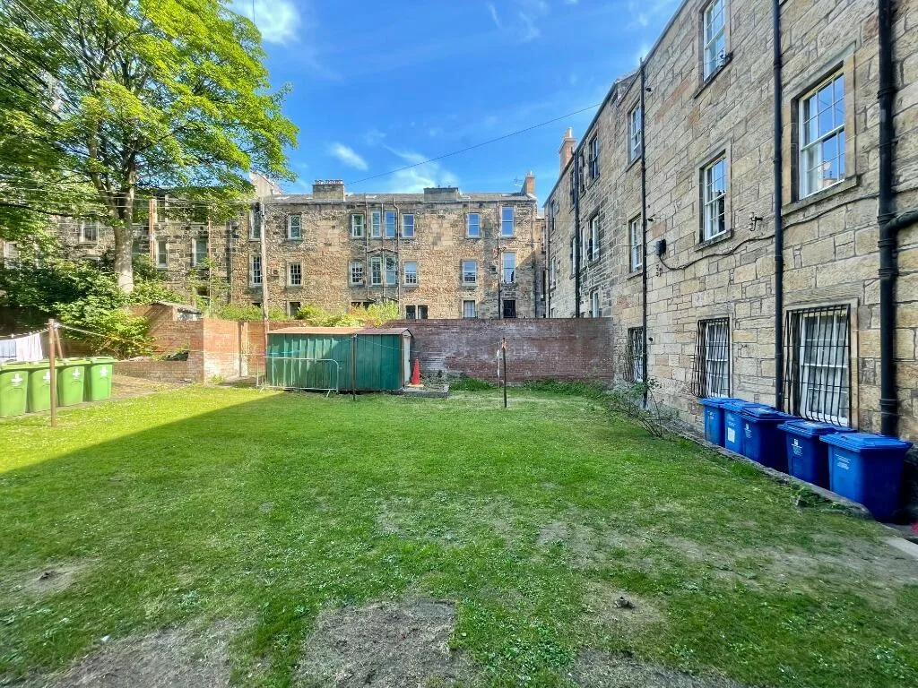4 bedroom flat for rent