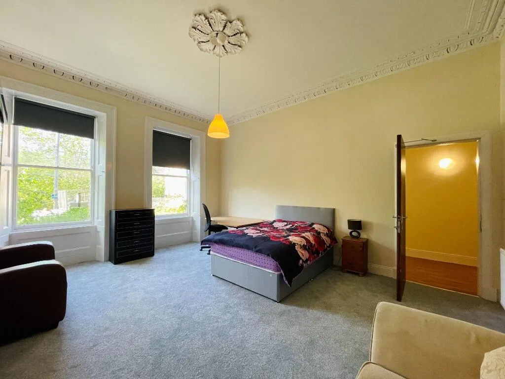 4 bedroom flat for rent