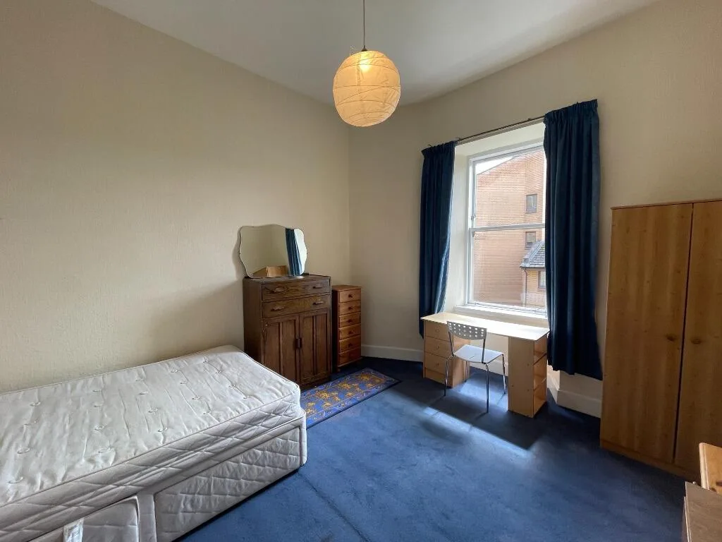 4 bedroom flat for rent