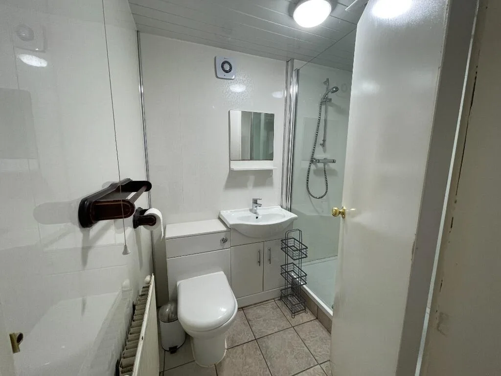 4 bedroom flat for rent