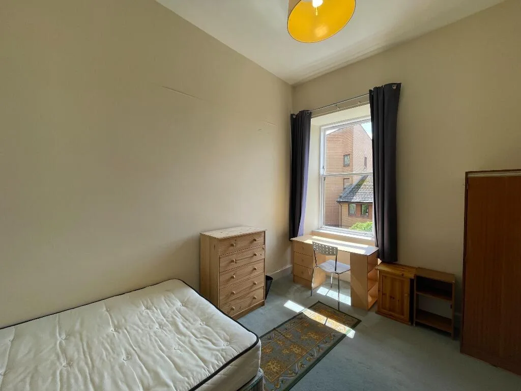 4 bedroom flat for rent