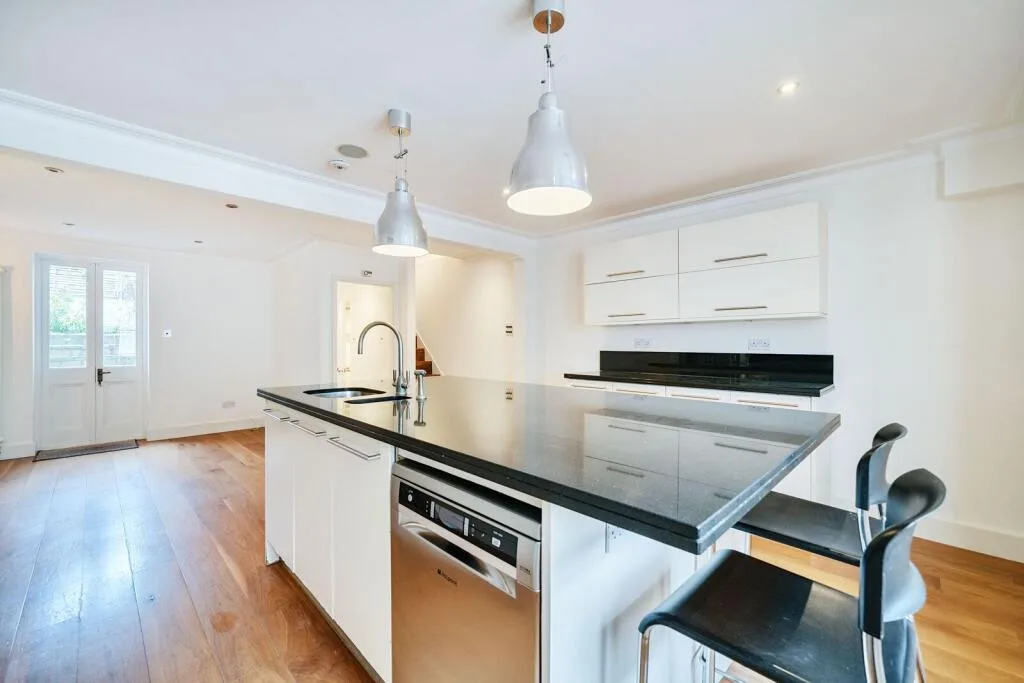 4 bedroom house for rent