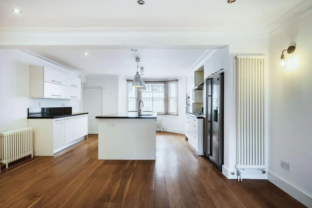 4 bedroom house for rent