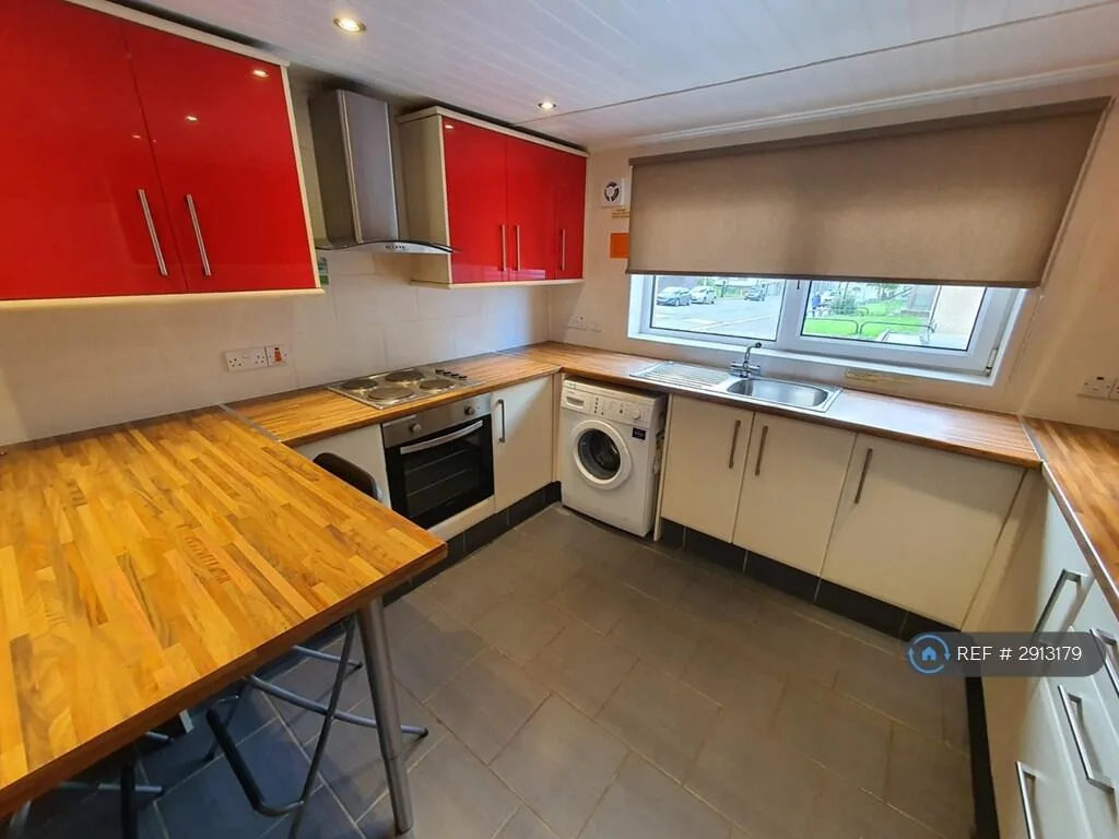 3 bedroom flat for rent