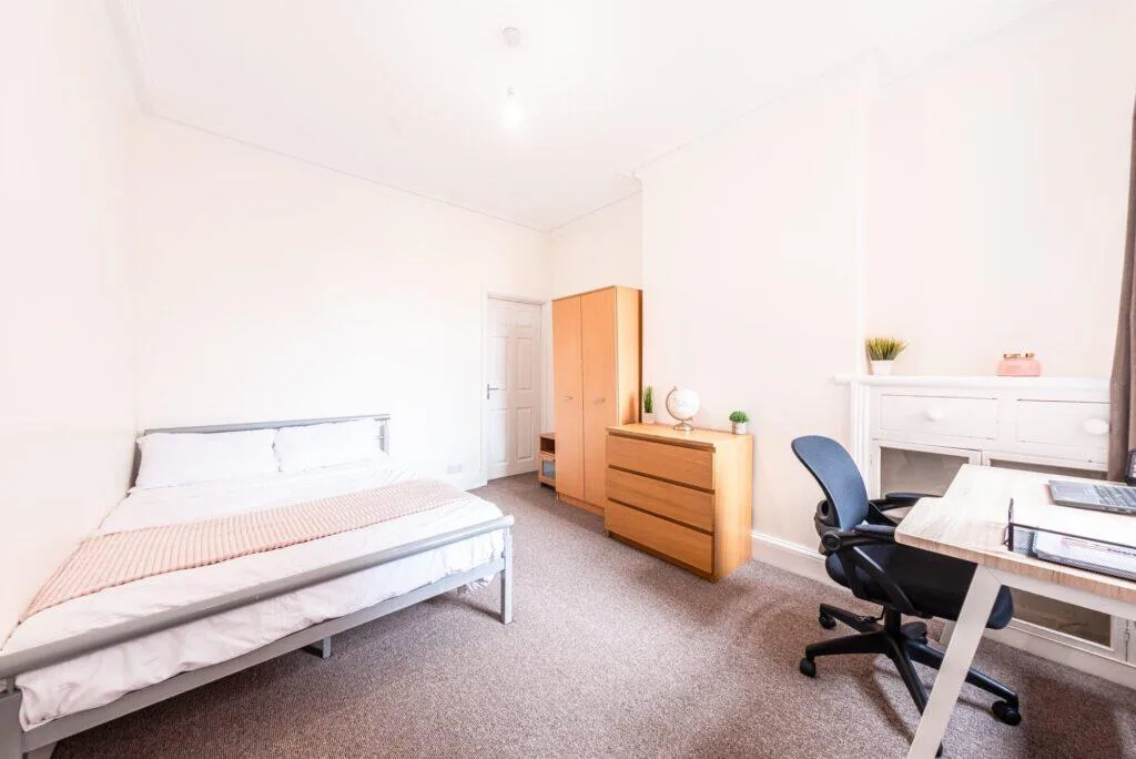 4 bedroom terraced house for rent