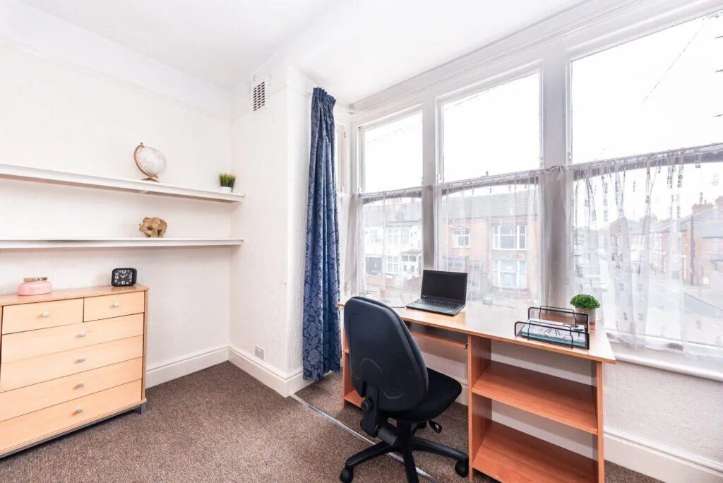5 bedroom terraced house for rent