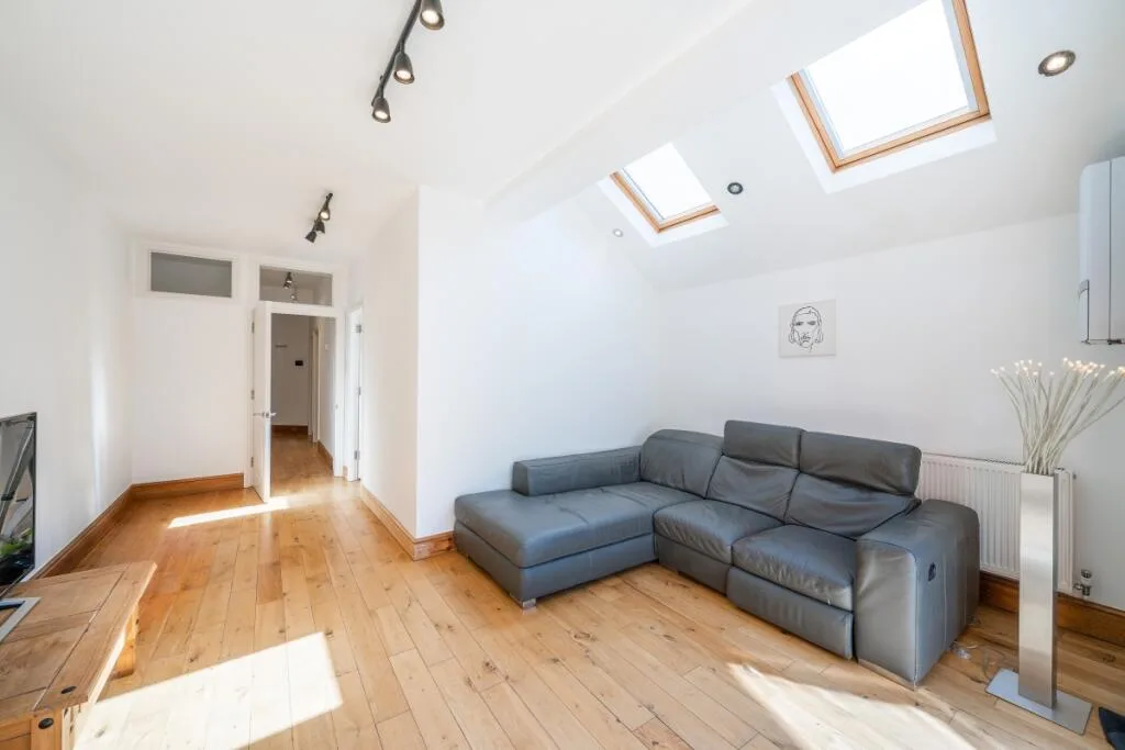 2 bedroom flat for rent