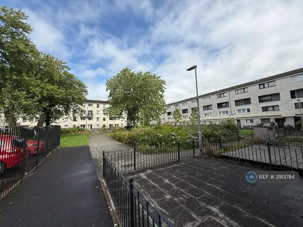 3 bedroom maisonette for rent