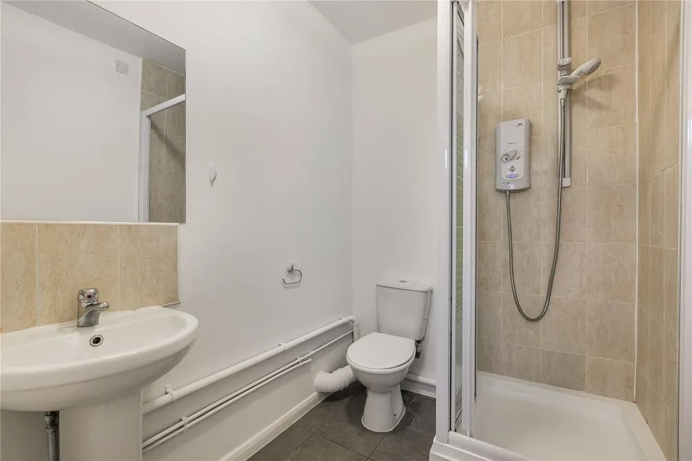 4 bedroom flat for rent