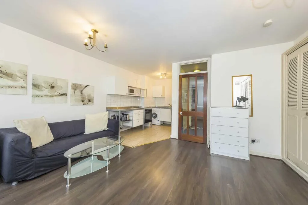 Studio apartment for rent