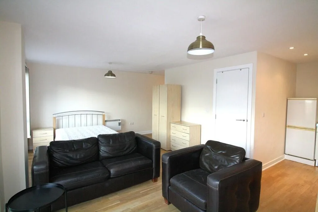 Studio flat for rent