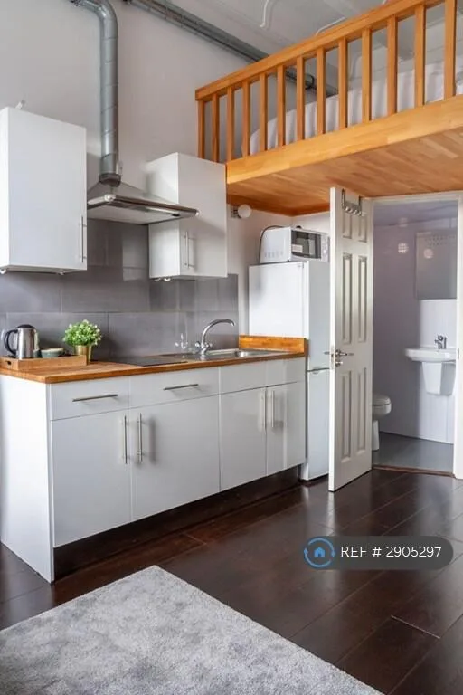 Studio flat for rent