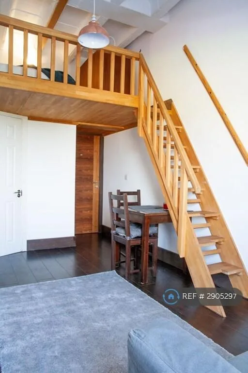 Studio flat for rent