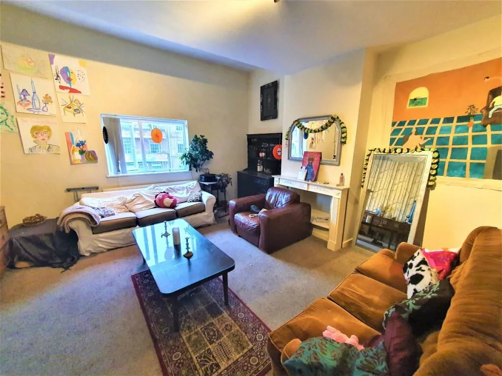3 bedroom flat for rent