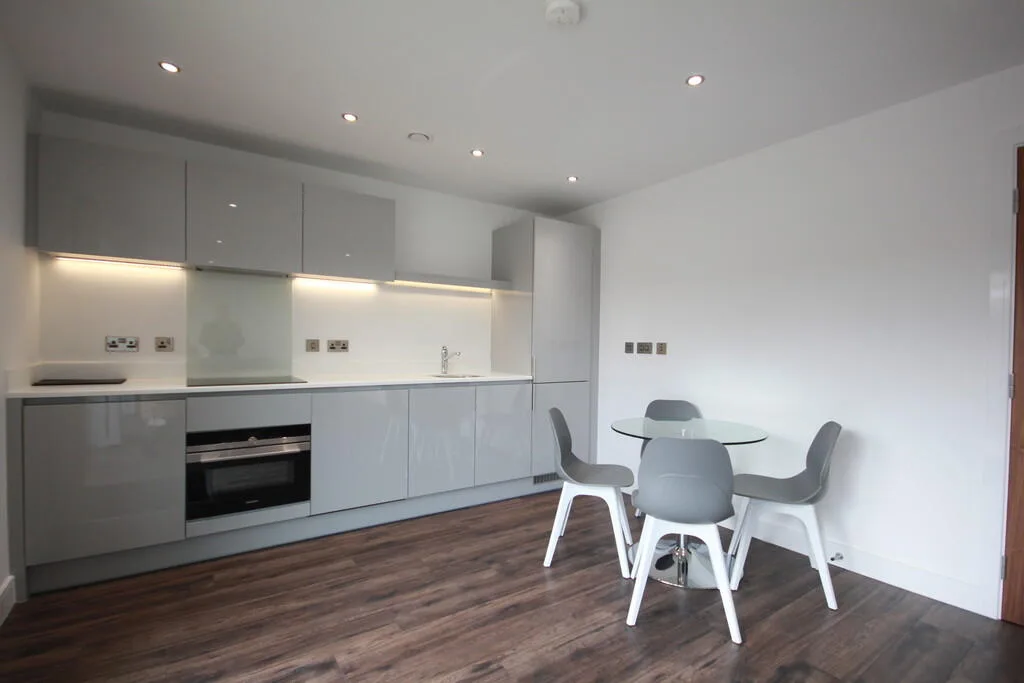 2 bedroom penthouse for rent