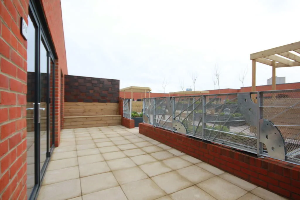 2 bedroom penthouse for rent