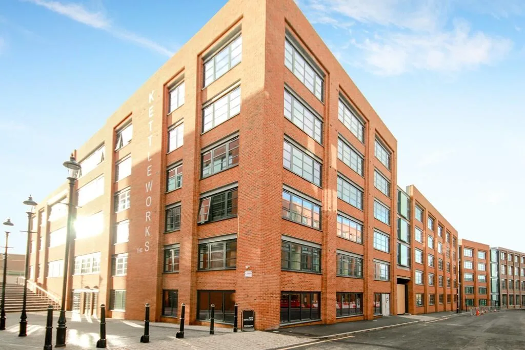 2 bedroom penthouse for rent