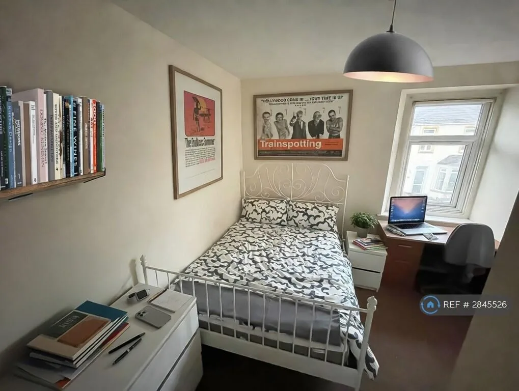 1 bedroom house share for rent