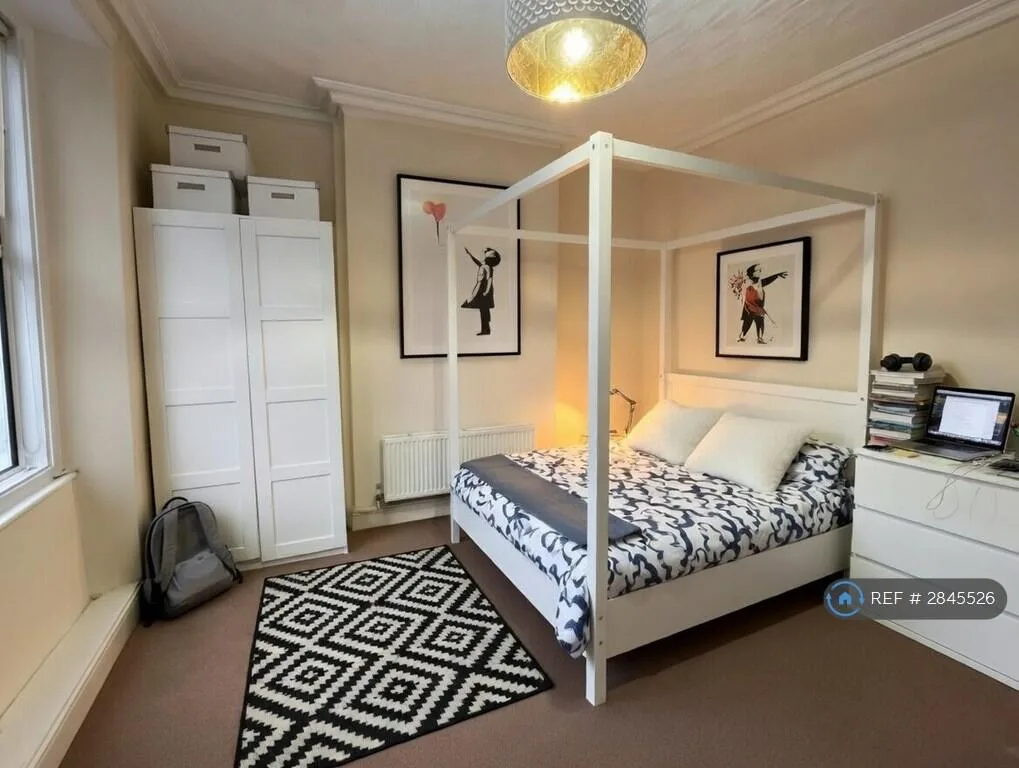 1 bedroom house share for rent