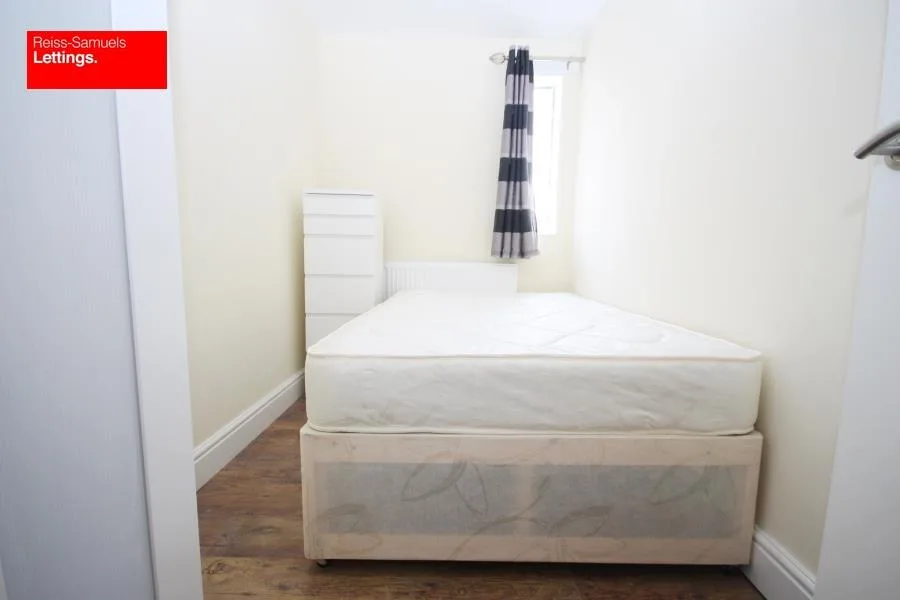 4 bedroom flat for rent