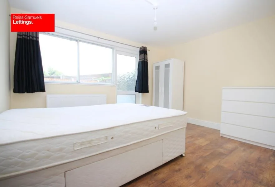 4 bedroom flat for rent