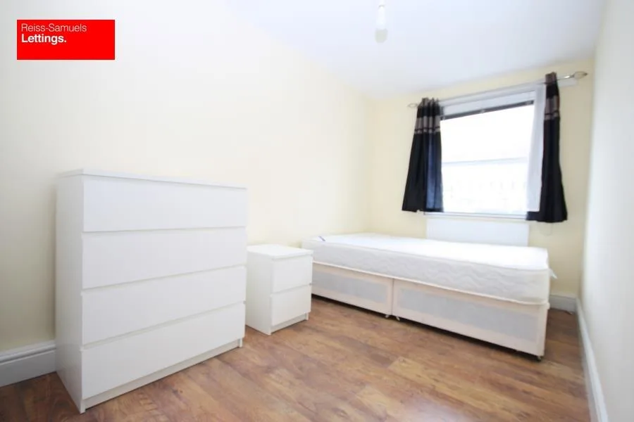 4 bedroom flat for rent