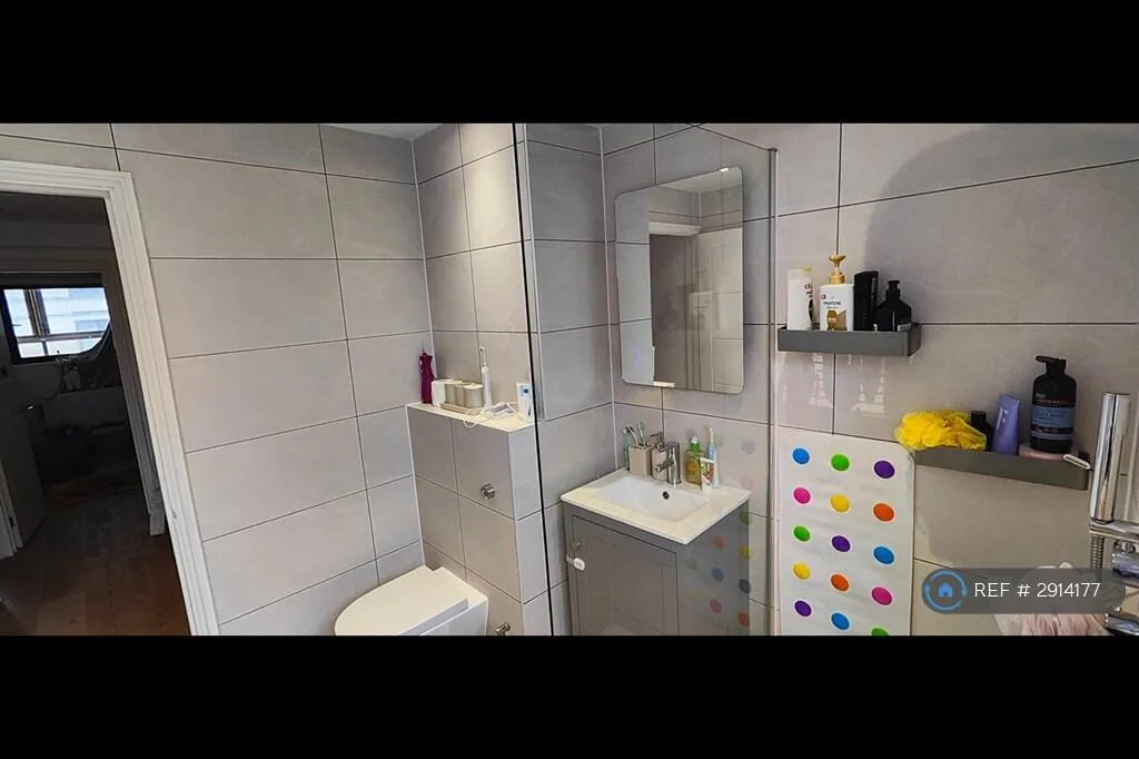 3 bedroom maisonette for rent