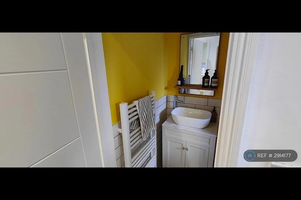 3 bedroom maisonette for rent