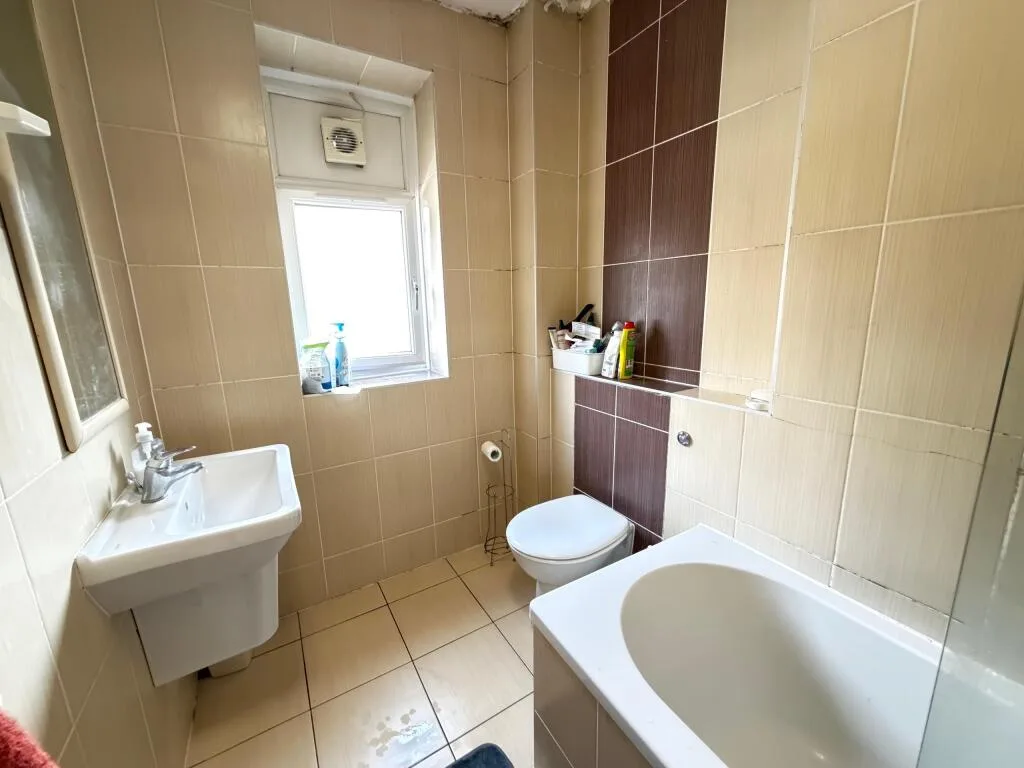 3 bedroom flat for rent