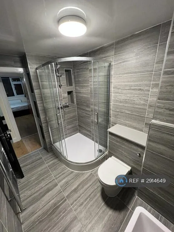 4 bedroom flat for rent