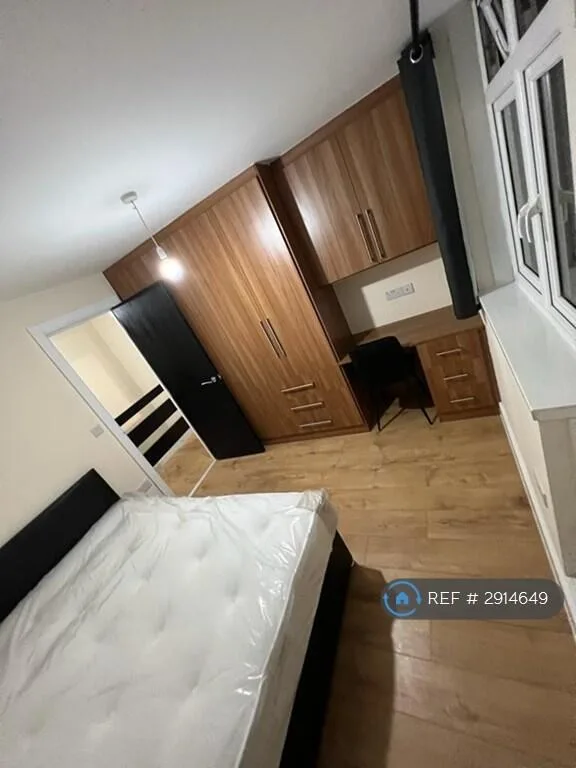 4 bedroom flat for rent
