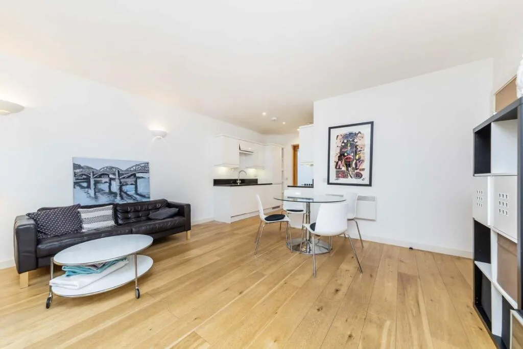 3 bedroom flat for rent