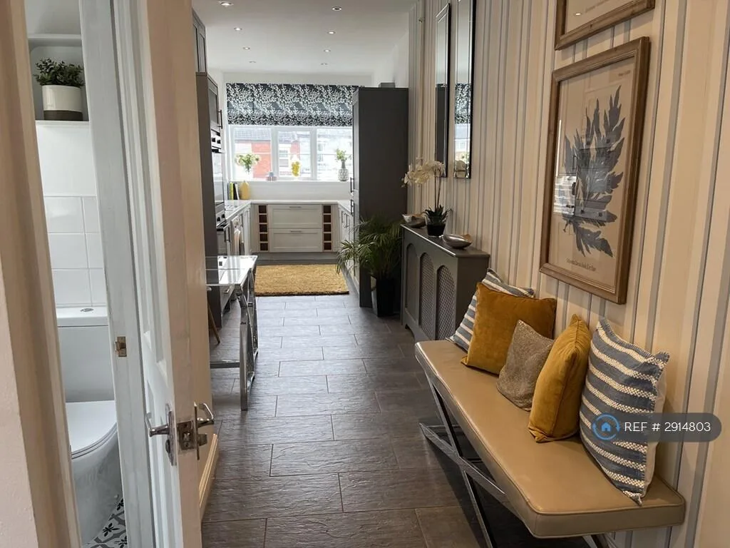 4 bedroom terraced house for rent