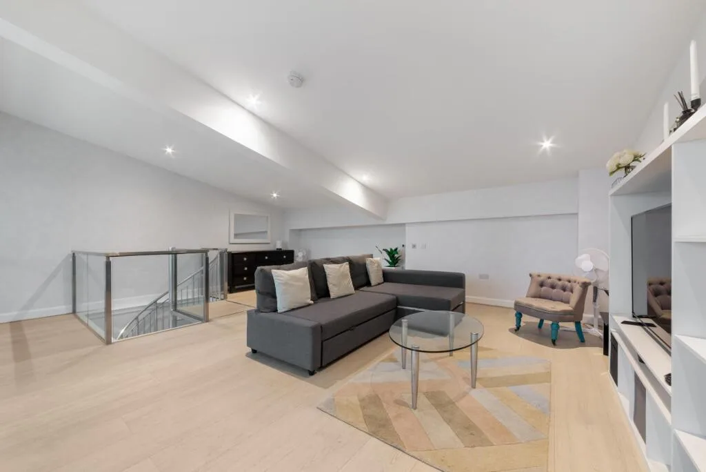 2 bedroom duplex for rent