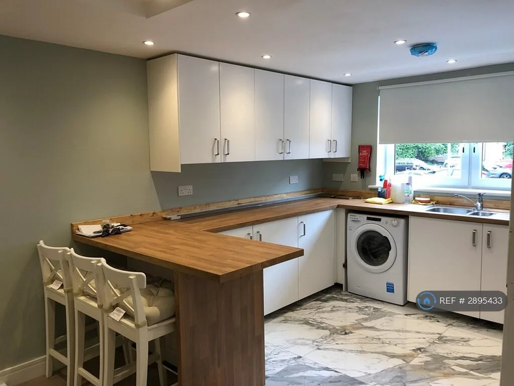 3 bedroom flat for rent