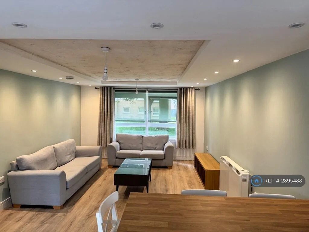 3 bedroom flat for rent