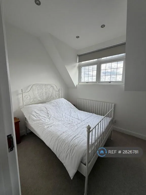 4 bedroom semi-detached house for rent