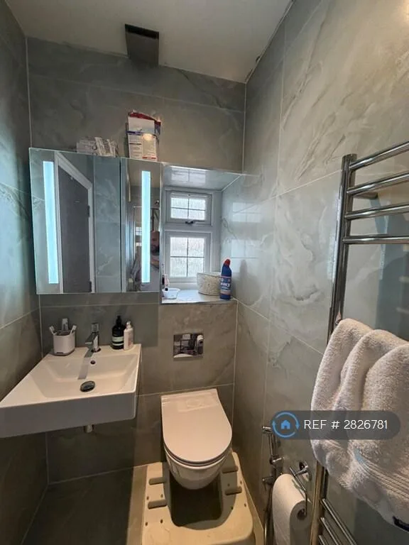 4 bedroom semi-detached house for rent